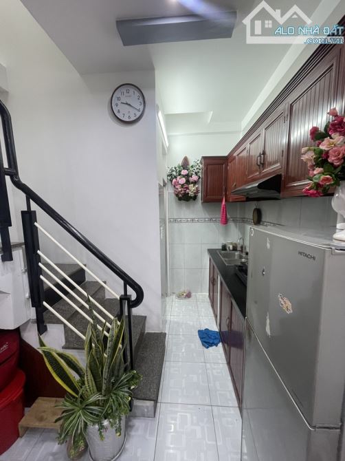 HẺM BA GÁC NHÀ SẠCH ĐẸP CÔNG - ĐƯỜNG 5E - BÌNH HƯNG HÒA A - BÌNH TÂN -DT: 30M2- 3 TỶ 5 - 3
