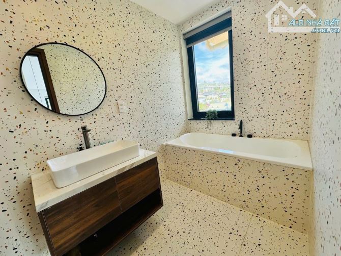 Bán gấp khách sạn mới đã hoạt động góc 2 mặt tiền đường An Bình P3 Đà Lạt 33PN view 42 tỷ - 4
