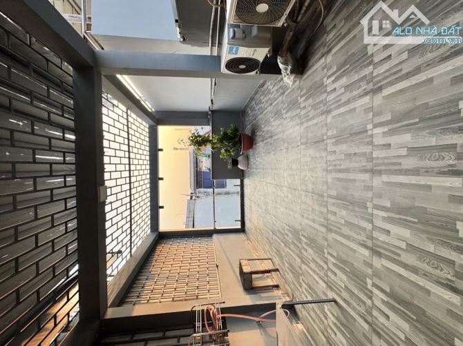 🏡VIP QUẬN 5 -5TẦNG BTCT - HẺM 4.5 M TRƯỚC NHÀ - VUÔNG A4 - 4