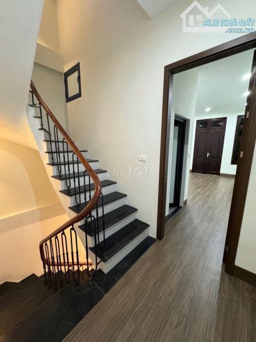 Cho thuê nhà ngõ 34 phố Nghĩa Đô, Diện tích 40m x 3.5 tầng mặt tiền 4m, ngõ rộng để ô tô - 4