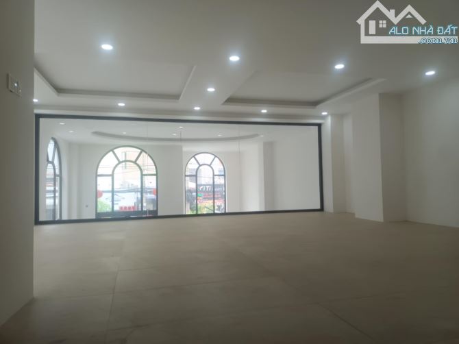 TÒA NHÀ MẶT TIỀN ĐƯỜNG LÊ QUANG ĐỊNH - P 1 - GÒ VẤP - 10 TẦNG 7.2X26 - GIÁ 8x TỶ - 4