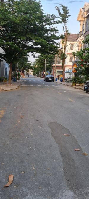 Bán đất DĩAn, đường nhựa 8m,đường 2 xe tăng đua nhau luôn,giá rẻ nhất khu vực - 4