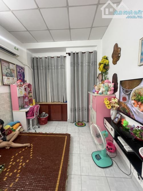 HẺM BA GÁC NHÀ SẠCH ĐẸP CÔNG - ĐƯỜNG 5E - BÌNH HƯNG HÒA A - BÌNH TÂN -DT: 30M2- 3 TỶ 5 - 4