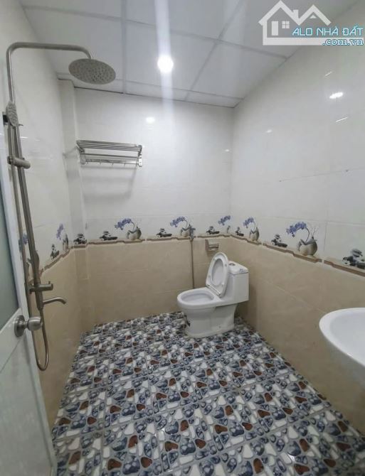 🆘BÁN NHÀ THỔ CƯ SỔ RIÊNG GẦN UỶ BAN PHƯỜNG TRẢNG DÀI BIÊN HOÀ  ✅Diện Tích : 5X18m ( 2 Mặt - 5