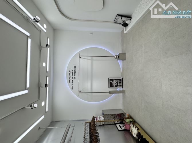 🏡VIP QUẬN 5 -5TẦNG BTCT - HẺM 4.5 M TRƯỚC NHÀ - VUÔNG A4 - 5