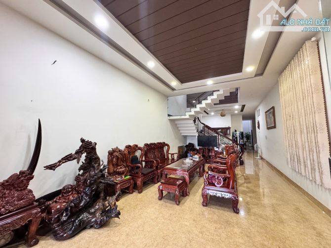 🏛️ Nhà 2 tầng mặt Đồng Khởi kinh doanh sầm uất chỉ 7,5 tỷ - 5
