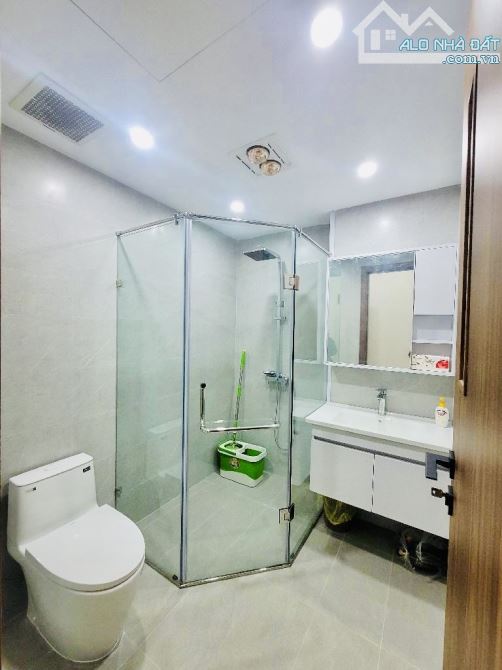 Bán Nhà Mới - Nguyễn Văn Cừ - Combo Ô Tô Đỗ Cửa + Thang Máy - Ở Luôn - 5