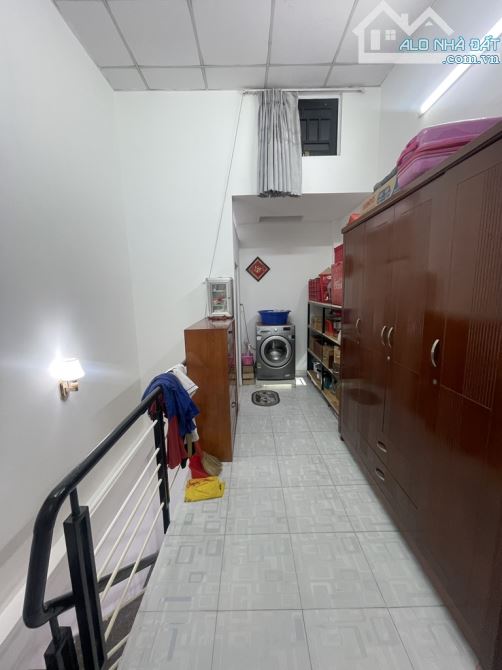HẺM BA GÁC NHÀ SẠCH ĐẸP CÔNG - ĐƯỜNG 5E - BÌNH HƯNG HÒA A - BÌNH TÂN -DT: 30M2- 3 TỶ 5 - 5