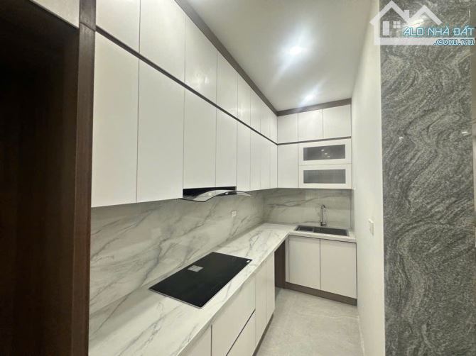 QUÁ ĐẸP 6 tầng - MT 5m - 10,5 tỷ phố Đàm Quang Trung - 6