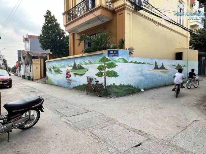 BÁN GẤP NHÀ ĐẸP Ở NGAY,DTSD 40M2,5 TẦNG,Ô TÔ NGỦ TRONG NHÀ HOÀI ĐỨC.GIÁ 4,2 TỶ - 6