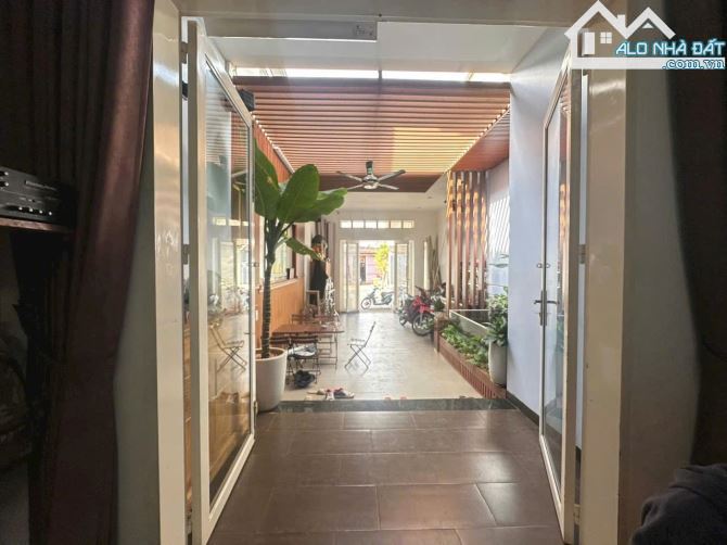 NHÀ MẶT TIỀN ĐỖ NHUẬN, VỊ TRÍ NGAY HÀ HUY TẬP, DT: 4X26M, H: TÂY NAM, GIÁ: 4,55 TỈ - 6