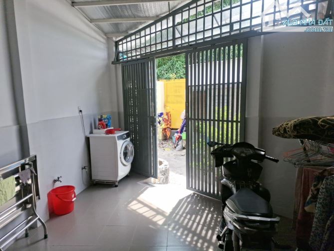 Nhà mới 2 tầng BTCT - Ngang 4m - Kế Bên Phú Mỹ Hưng - Quận 7 - Nhỉnh 4 Tỷ - 6