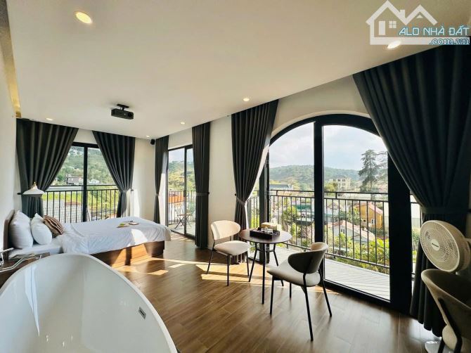 Bán gấp khách sạn mới đã hoạt động góc 2 mặt tiền đường An Bình P3 Đà Lạt 33PN view 42 tỷ - 8