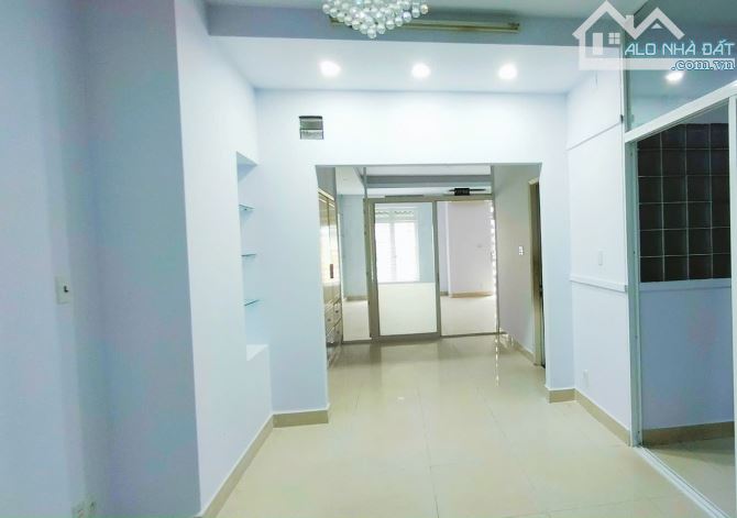 Hẻm xe tải 5m trần hưng đạo quận 1 có dòng tiền 50tr/tháng - 8