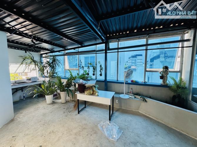 CỘNG HOÀ- P.4 TÂN BÌNH - NHÀ 5 TẦNG 2 MT HẺM 8M - DT:87m2 ( 5 x 18m ) NHỈNH 16 TỶ - 9