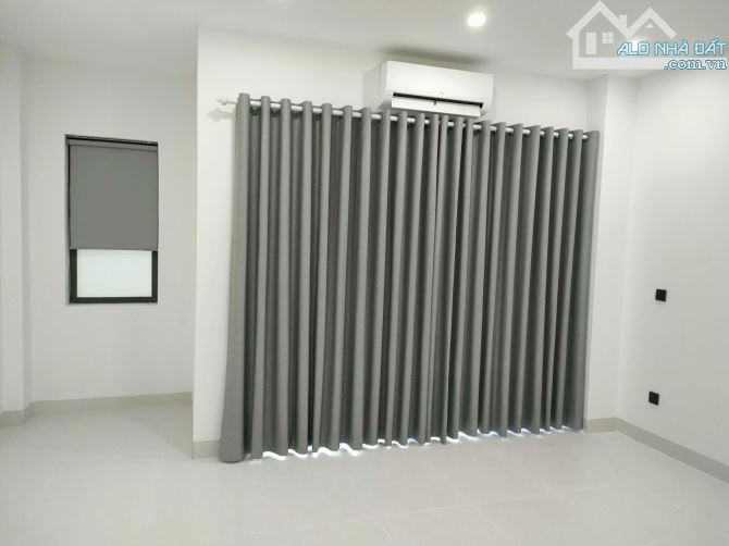 Cho thuê căn liền kề Lý Sơn Ngọc Thụy 70m2 6 tầng 8 phòng ngủ có thang máy giá 23tr/tháng. - 9