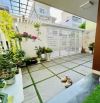 Bán nhà đẹp mặt tiền Nguyễn Hữu Huân 135m2 ngang6m giá 18.2tỷ