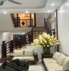 Bán nhà 3 tầng Ngô Xuân Quảng dt 79m mt 4.5m hướng đông giá 8.9 tỷ