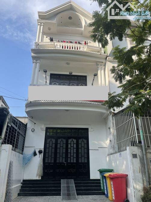 Nhà trung tâm thành phố đường Huỳnh Tấn Phát - 2