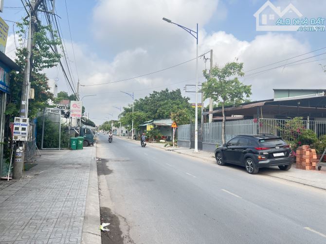 Cần bán 8 x 24.6 đất mặt tiền Huỳnh Công Giản, Phường 4 Tp Tây Ninh