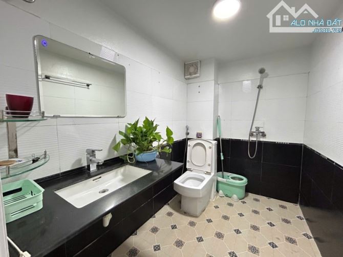 Mỹ Đình - Vài Bước Ra Phố - Gần Chợ - Trường C1,2 Mỹ Đình 45m2 - 5 Tâng  - 9.2 tỷ