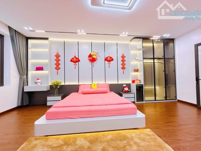 HOT PHỐ HOÀNG NGỌC PHÁCH–ÔTÔ–30M2x6TẦNG–HƠN 8 TỶ