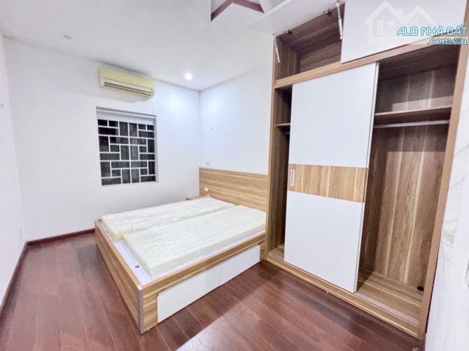 Bán nhà Nguyễn Ngọc Nại, Thanh Xuân, oto đỗ cửa , 12 tỷ, 3 tầng ,54 m2