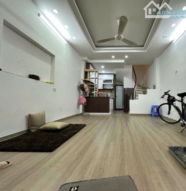 Bán nhà Giáp Bát 31m2, Mặt tiền 4m, Giá chào 6.7 tỷ