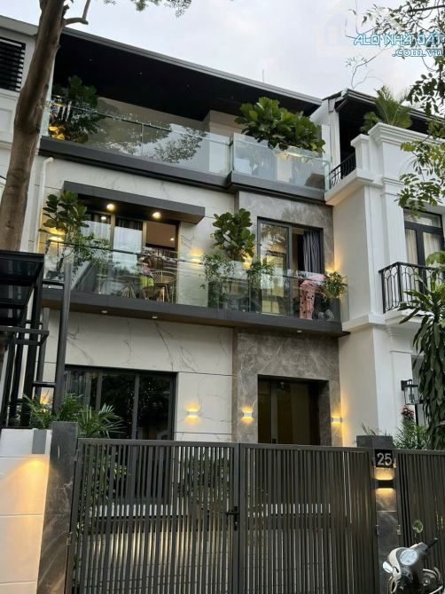 Cho thuê nhiều biệt thự giá tốt nhất Phú Mỹ Hưng, Quận 7, Tp.HCM.
