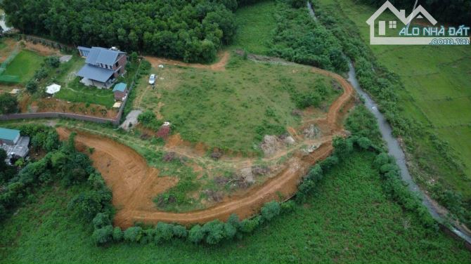 Cần bán 4223m2 nghỉ dưỡng,đầu tư có suối chảy tại Tiến Xuân Thạch Thất cách tỉnh lộ 300m