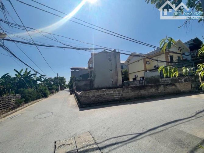 Bán đất Đức Giang, LB, 74m, lô góc, 2 mặt ngõ ô tô tránh, nhìn sang công viên 12.7 tỷ.