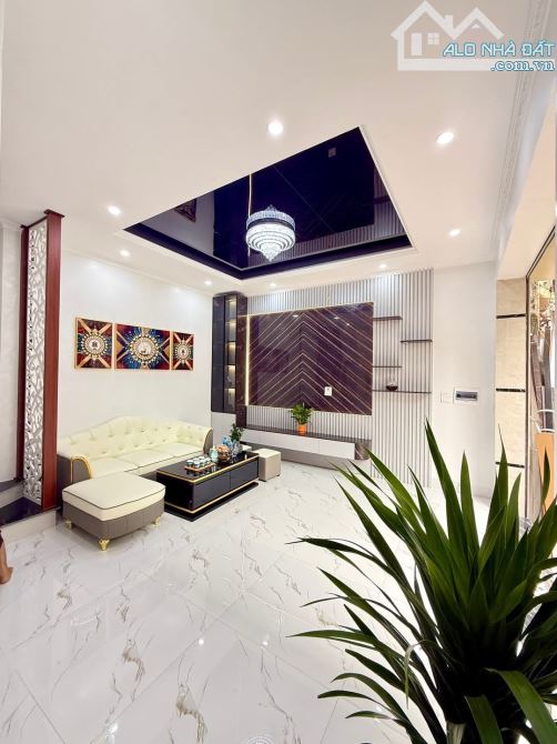 SIÊU PHẨM ĐỊNH CÔNG - NHÀ MỚI XÂY - THANG MÁY - LÔ GÓC -GẦN  PHỐ