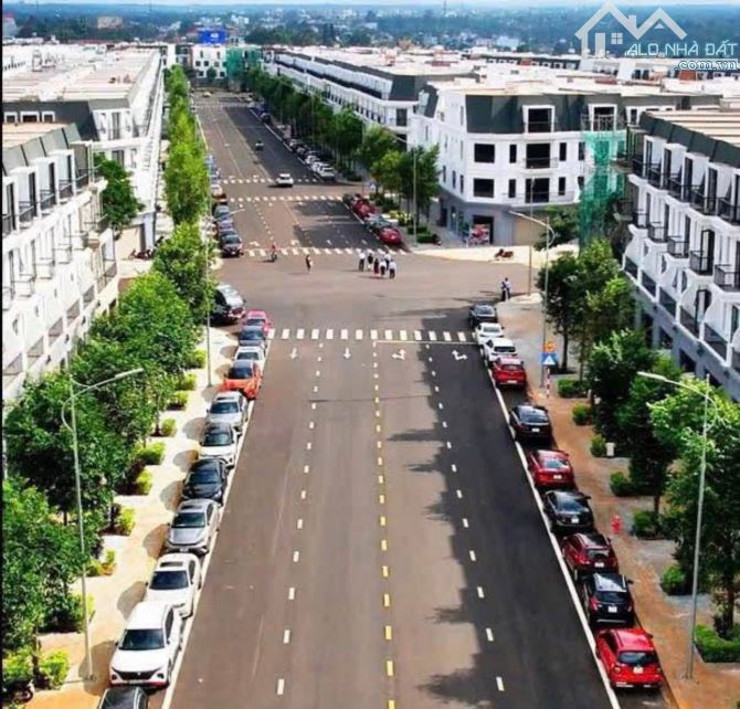 MẶT TIỀN TÔN ĐỨC THẮNG, DT: 5x20m, H: ĐÔng nam, GIÁ: 6,95 TỈ