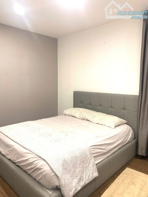 Căn hộ chung cư Sky Center, P2, Tân bình có 2p ngủ, 74m2, 17tr/th