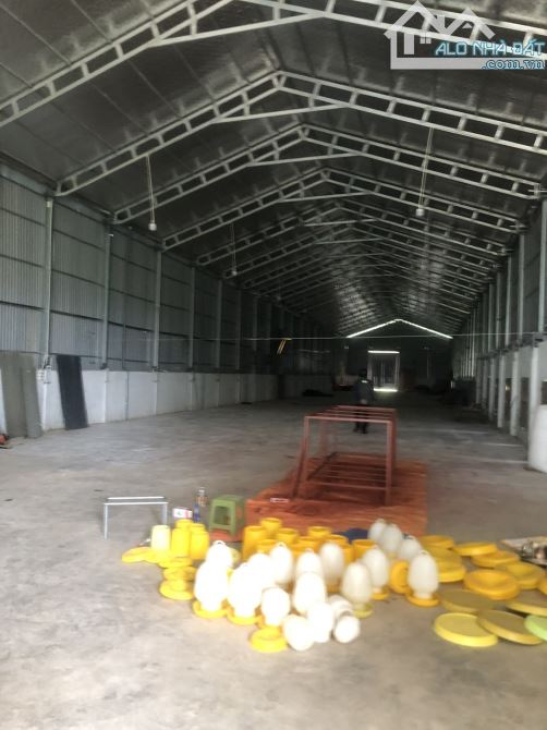 Cho thuê 600m2 Kho xưởng tại Quốc Oai đường 419. Giá thuê 75 nghìn/m2/tháng