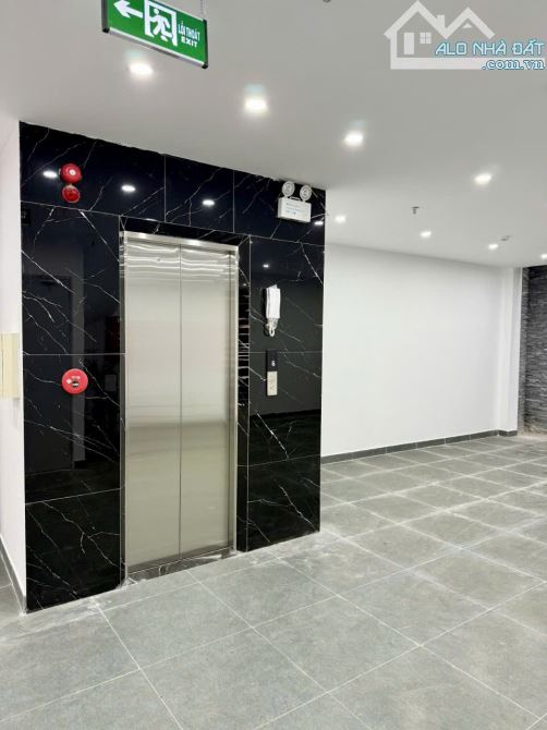 NGUYỄN HỮU THỌ- HOÀNG MAI, LÔ GÓC, 100 M2, 7 TẦNG, TM , MT  6,5M, GIÁ 26,9 TỶ