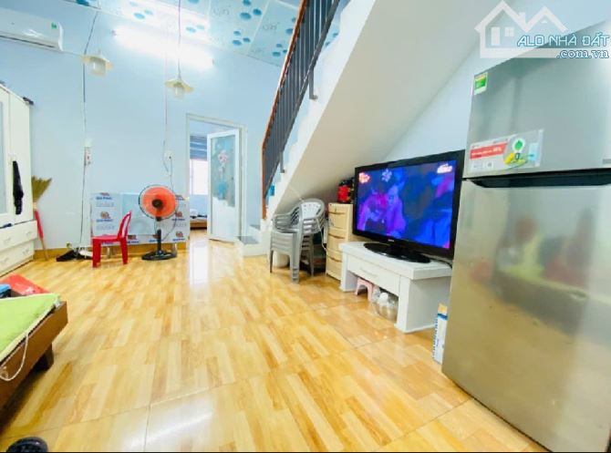 NHÀ ĐỖ QUANG - 52M2 - 3 TẦNG - GẦN TRƯỜNG HỌC HÀM NGHI - 5.5 TỶ