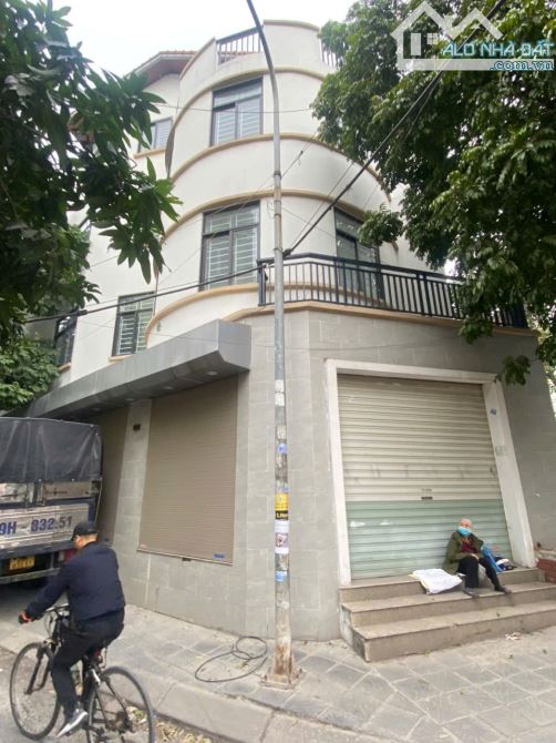 Cho thuê nhà Làng Việt Kiều Châu Âu Lô góc 100m x 4 tầng Thang máy 35tr