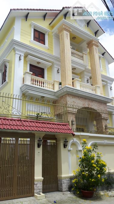 Biệt thự 2 mặt tiền Lê Văn Sỹ (Q3), 8x20m, hầm 4 tầng, giá 42 tỷ