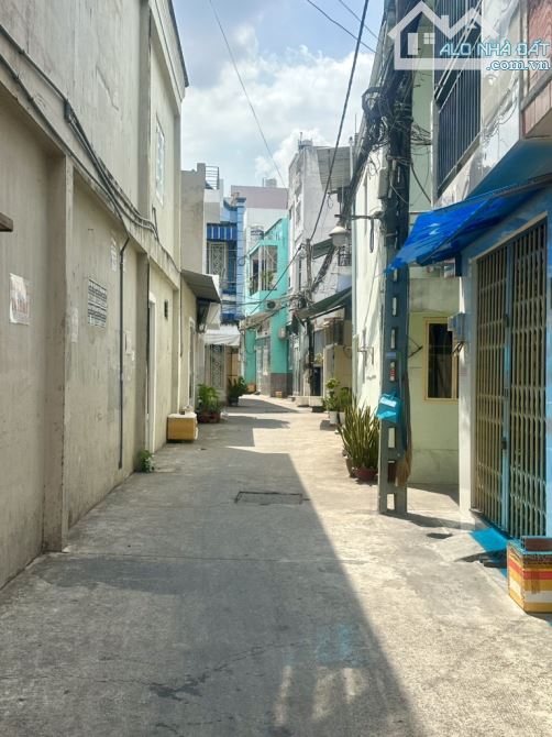 Nhà khu vực Tân Sơn Nhì 40m2, HXH, Chỉ 4 tỷ