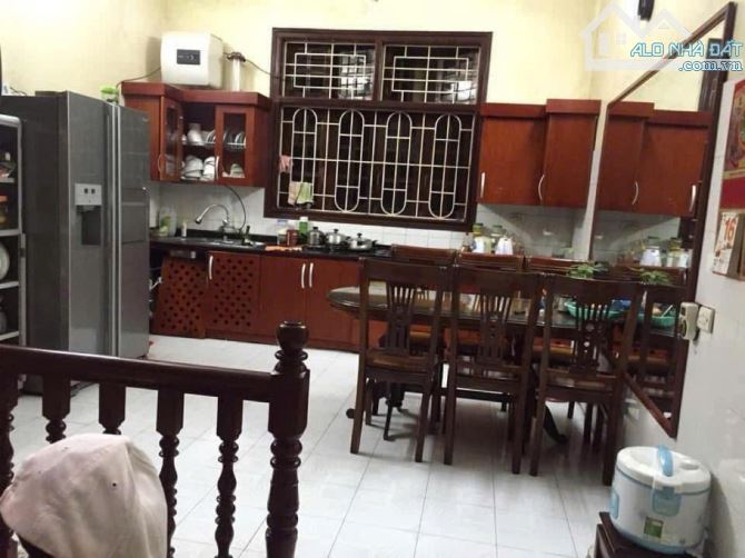Phân lô Đống Đa, lô góc vỉa hè ô tô tránh, 115M - 30.77 Tỷ, mt 6.1m