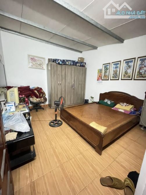 có 102 nguyễn khoái hai bà trưng,vị trí đẹp,kinh doanh siêu đỉnh,nhà đẹp,55m2 chỉ 9 tỷ