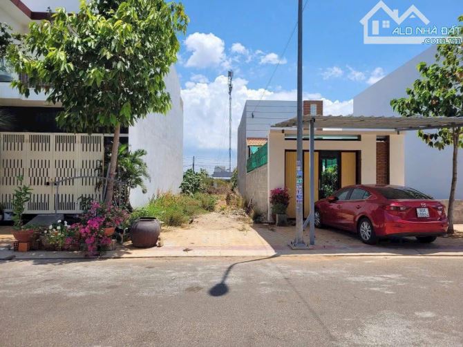 Bán lô đất mặt tiền đường nhựa nội bộ, khu dân cư hùng vương, TP Phan Thiết