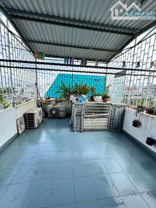 Khu phân lô. HẺM 8M - 5 TẦNG - 41m2 - sổ hoàn công đủ .4pn.