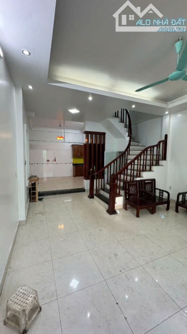 Cho thuê nhà Liền Kề Mậu Lương Hà Đông 50m2x5 tầng Giá 14,5Tr