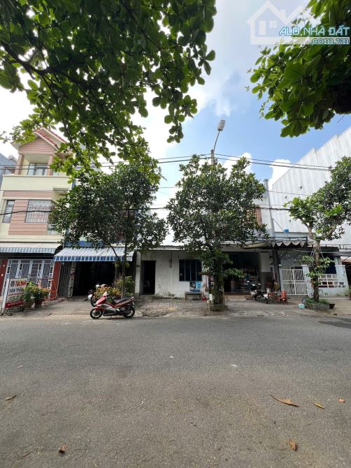 BÁN LÔ ĐẤT 2 MẶT TIỀN NGAY ĐẠI HỌC ĐÔNG Á, KIẾN TRÚC, ĐƯỜNG 7,5M DT 100M2 CHO THUÊ 10TR/TH