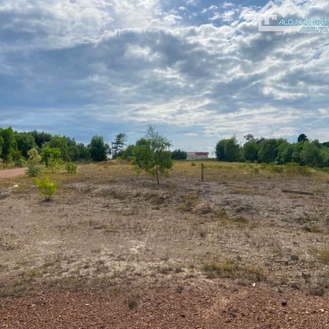 10100m2(1.1 ha) đất mặt tiền Dạ Lê, Thuỷ Phương, Hương Thuỷ, Huế chỉ 27 tỉ 800 triệu