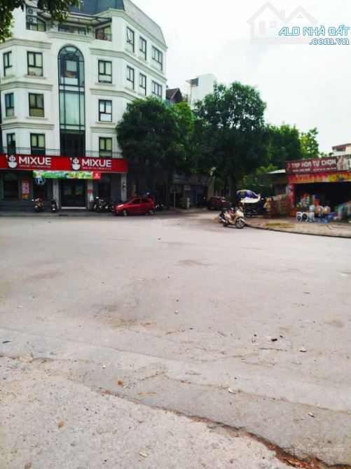 Bán Chung cư mini cao cấp Yên Xá(hn),70m2x 7t,18 phòng =85tr/tháng, lô góc, 16,5tỷ