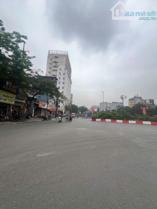 Siêu tòa CCMN phố Vũ Tông Phan 120m2x8T MT6.6m 24PKK ô tô kinh doanh dòng tiền 1.6 tỷ