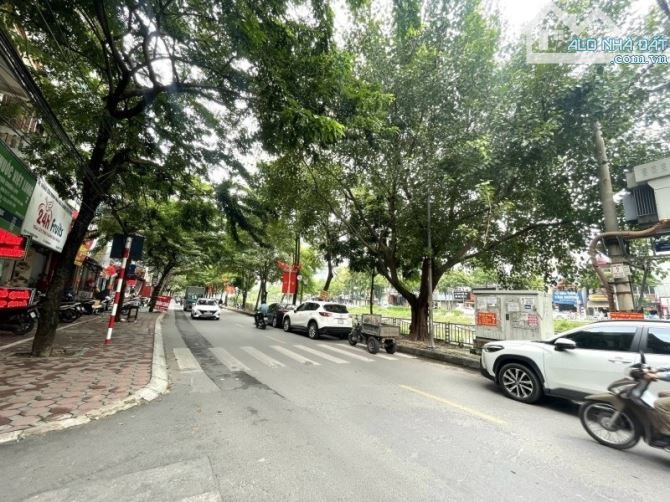 Siêu tòa CCMN phố Khương Đình 135m2x8T MT6.6m 42PKK ô tô kinh doanh dòng tiền 2.7 tỷ